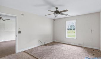 240 Riddle Rd, Albertville, AL 35950