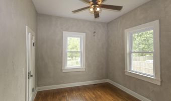 703 Johnson Ave, Ava, MO 65608