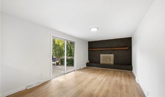 1009 OAK TREE Rd, Akron, OH 44320