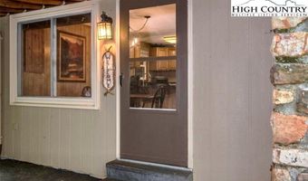 150 Ivy Ct, Banner Elk, NC 28604