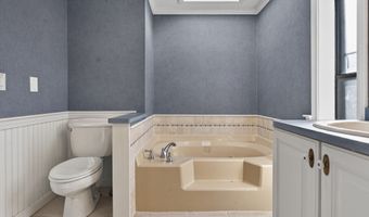 82 Colchester Commons, Colchester, CT 06415
