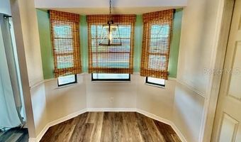 906 CHIPAWAY Dr, Apollo Beach, FL 33572