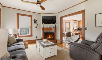 23 Clinton St, Newport, RI 02840