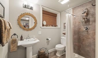 1201 Paradise Valley Rd, Bonners Ferry, ID 83805