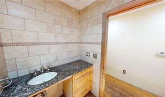 724 Greenville Ave, Johnston, RI 02919