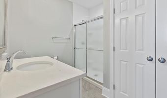 73 W Main St 6, Clinton, CT 06413