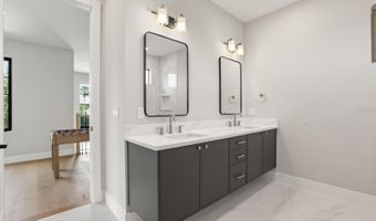 1326 W NEW HAMPSHIRE St, Orlando, FL 32804