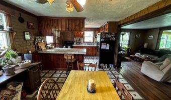 118 Foster Dr, Bennington, VT 05201