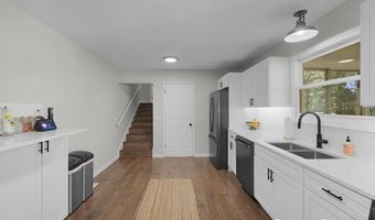 9049 VICTOR Ave, Jenison, MI 49428