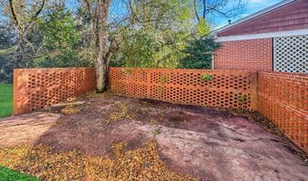 150 Georgia Ave, Barnesville, GA 30204