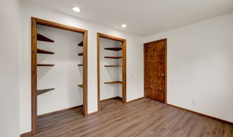 7087 ASTER St, Springfield, OR 97478