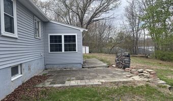 6 Pleasant St, Blackstone, MA 01504