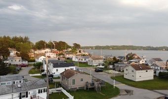 13 Thompson Rd A, Bourne, MA 02532