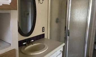 223 S Oak St, Apache, OK 73006