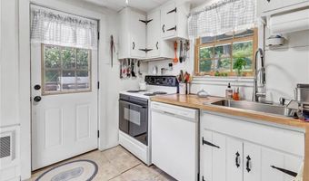 39 Cedar Dr, Danbury, CT 06811