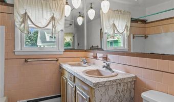 78 Ellery Rd, Newport, RI 02840