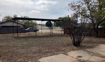 611 12th St, Abernathy, TX 79311