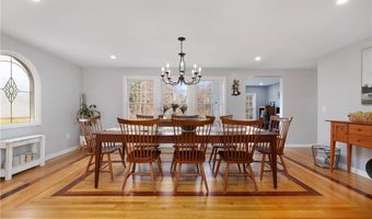 14 Hulls Ct, Jamestown, RI 02835