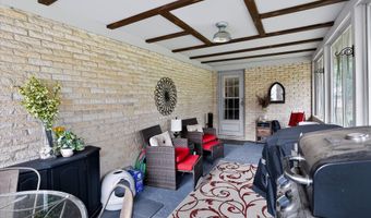 2812 Greenbriar Rd, Anderson, IN 46011