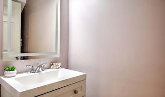 6 Grandstand Dr, Lincoln, RI 02865