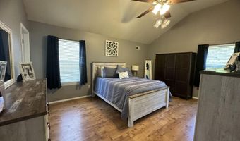 1008 Anchor Ave, Beachwood, NJ 08722