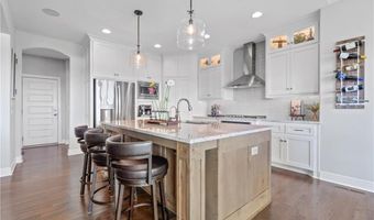 4313 Lakeview Ter, Basehor, KS 66007