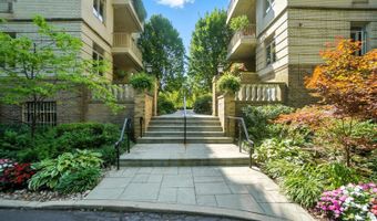 2376 Madison Rd, Cincinnati, OH 45208
