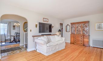19 Valerie Ln, Danbury, CT 06811