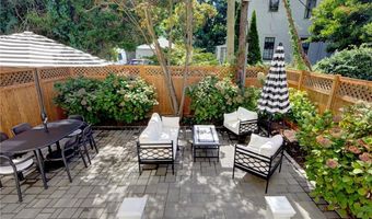 5 Pell St, Newport, RI 02840