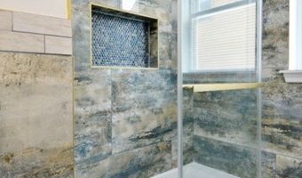 92 W 6Th St, Bayonne, NJ 07002