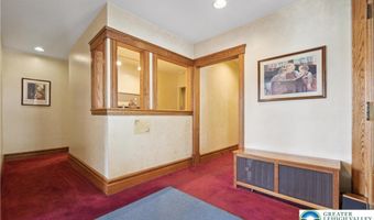 1702 W Walnut St, Allentown, PA 18104