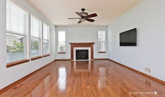 848 Timber Lake Dr, Antioch, IL 60002