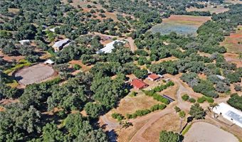17825 Bear Valley Ln, Escondido, CA 92027