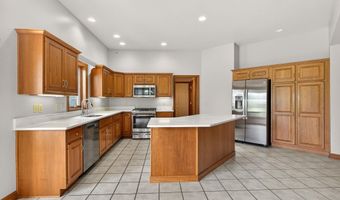 1908 Bent Tree Ct, Auburn, IN 46706