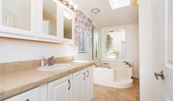 40 Campbell Cir, East Greenwich, RI 02818