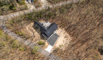 111 E Neptune Ave, Beverly Shores, IN 46301