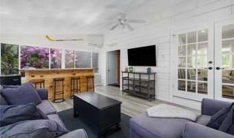 70 Jefferson Dr, East Greenwich, RI 02818
