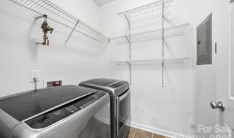 643 Raphael Pl, Charlotte, NC 28205