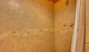 407 N DUBOIS Rd, Ariel, WA 98603