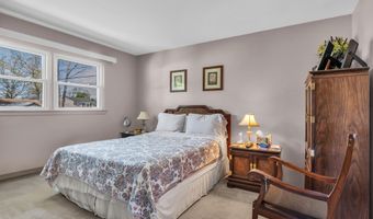 900 Cable Ave, Beachwood, NJ 08722