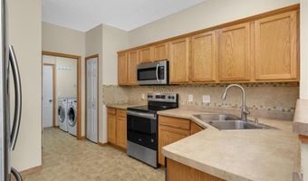 6869 Folkestone Rd 614, Apple Valley, MN 55124