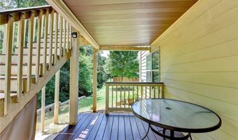 808 Harrison Dr, Acworth, GA 30102