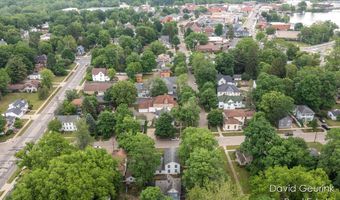 608 Trowbridge St, Allegan, MI 49010