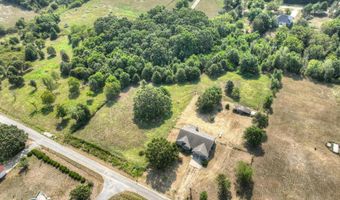 21059 Lawrence 2072, Ash Grove, MO 65604