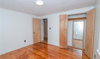 137 Kingstown Rd, Narragansett, RI 02882