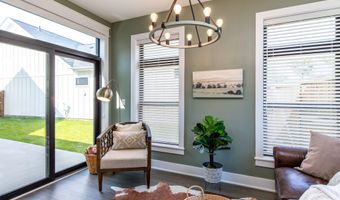 2930 Green Hills Dr, Ames, IA 50014