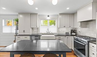 3122 North Ave, Burlington, VT 05408