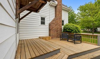 617 E 9th St, Auburn, IN 46706