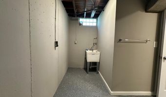 4382 Valence Dr, Delhi, OH 45238