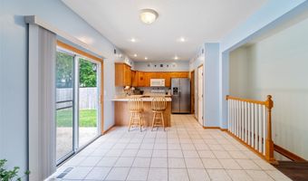 403 4th St NW, Altoona, IA 50009